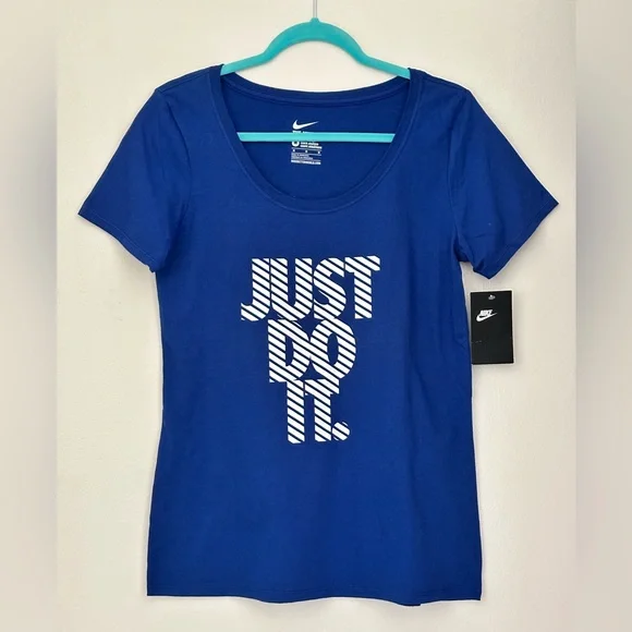 NWT Nike Women's Royal Blue Just Do It Graphic Athletic Workout Tee Size Medium - Picture 1 of 5